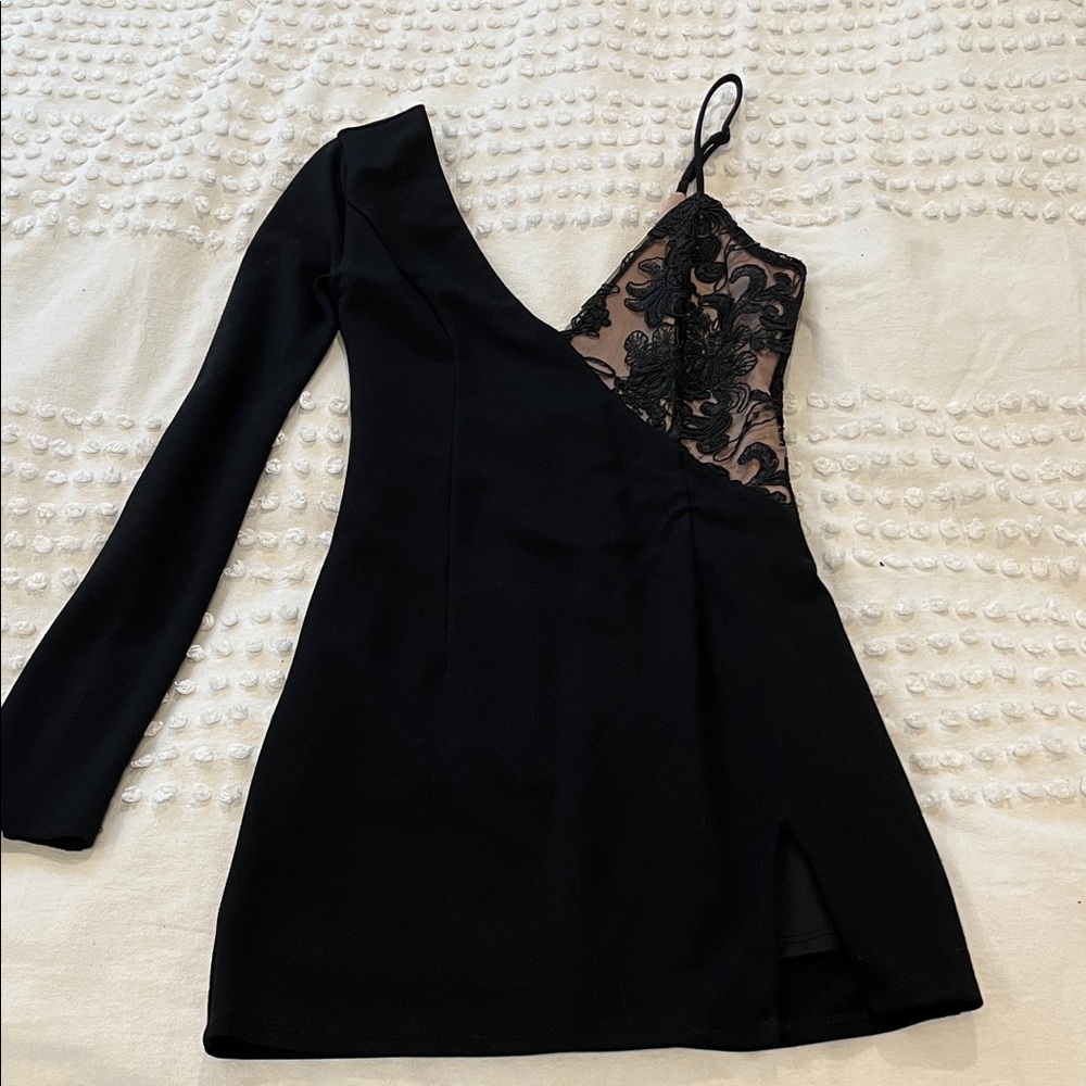Chic Black One-Shoulder Dress with Lace Detail
